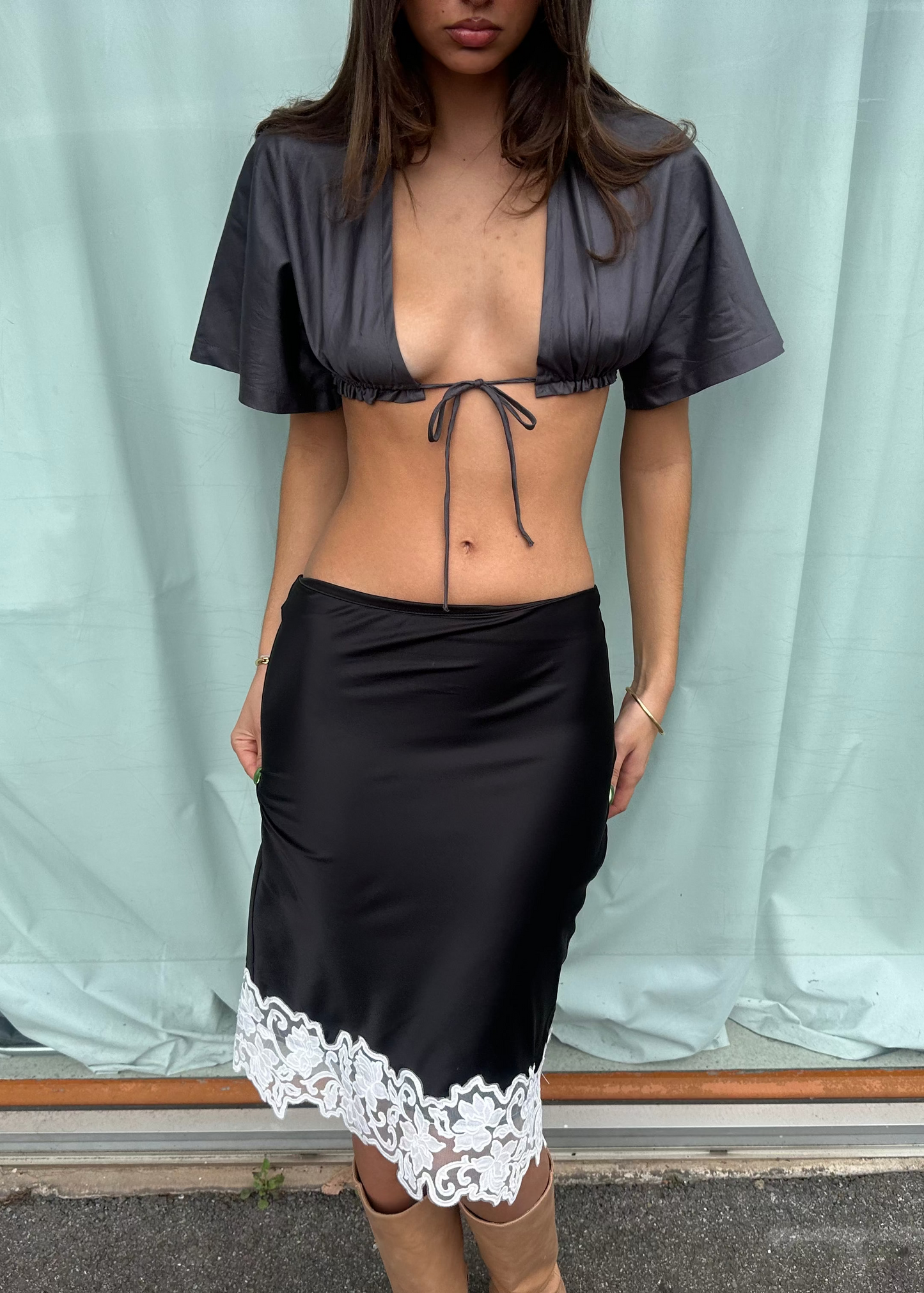 Gigi top in charcoal